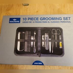 Dockers Black 10 Piece Grooming Set